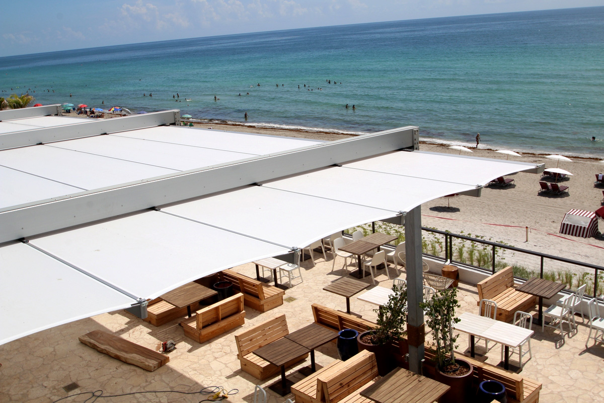 Retractable Awning at Beach Club Hallandale hero image
