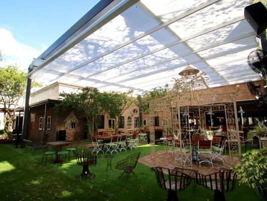 Retractable Fabric Roof Awning