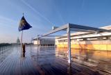 Retractable awning roof 